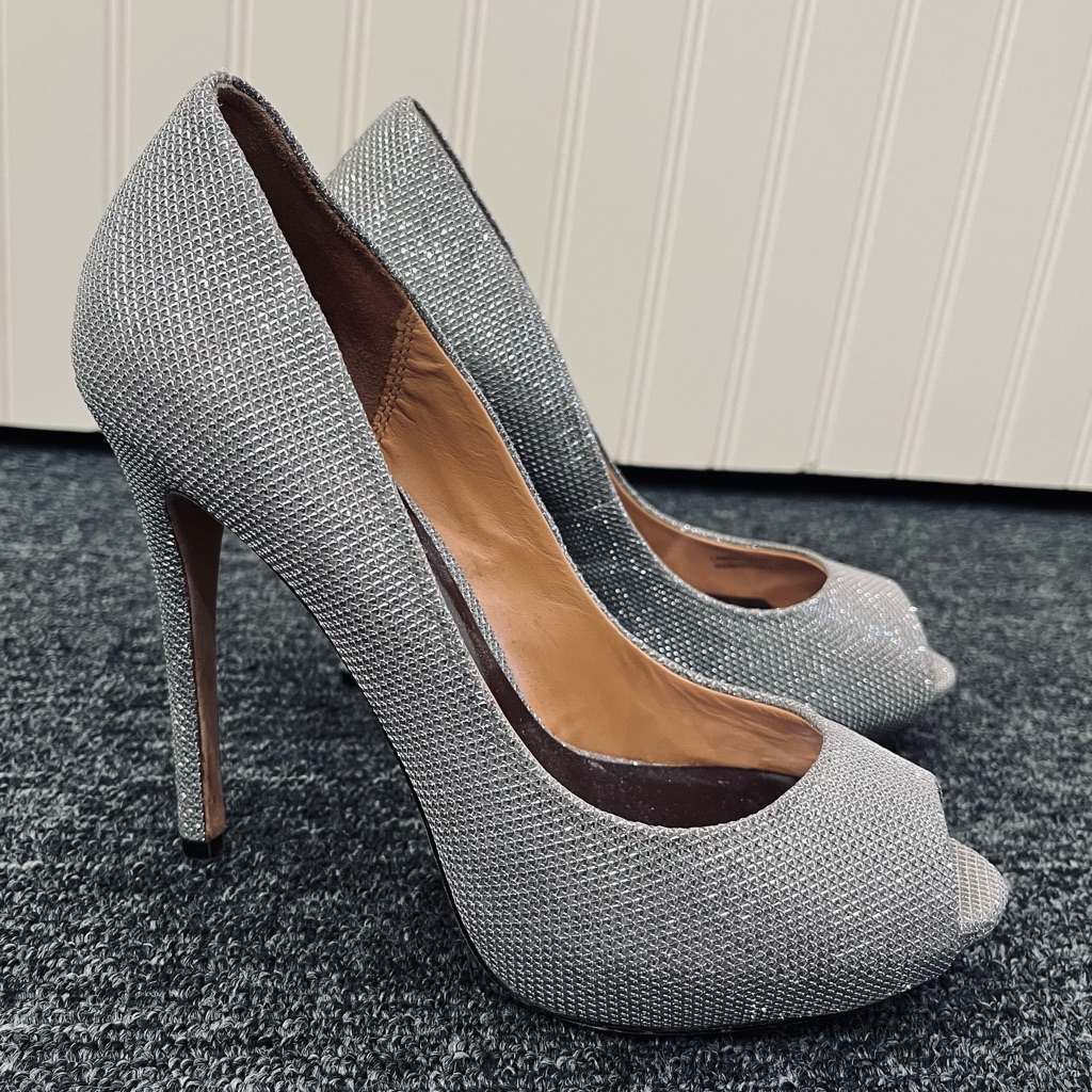 Badgley Mischka Kassidy Ii Sequin Sparkle Metallic Peep Toe Pumps